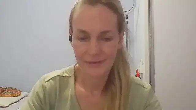 Annylove1 online show from March 17, 12:15 am