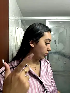 Hannahoff online show from November 9, 5:11 pm