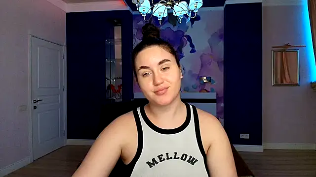 Roxie Bradley online show from January 6, 6:58 am