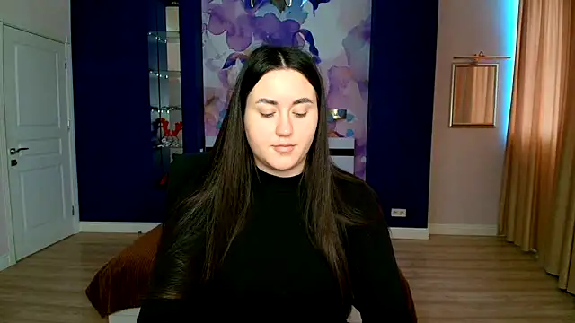 Roxie Bradley online show from February 21, 7:23 am