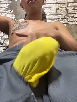 Snapshot of xlovercum chatting on October 31, 4:19 pm xlovercum online show from October 31, 4:19 pm