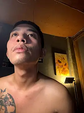 Snapshot of xlovercum chatting on January 11, 8:47 pm xlovercum online show from January 11, 8:47 pm