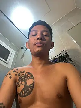 Snapshot of xlovercum chatting on February 12, 2:01 pm xlovercum online show from February 12, 2:01 pm