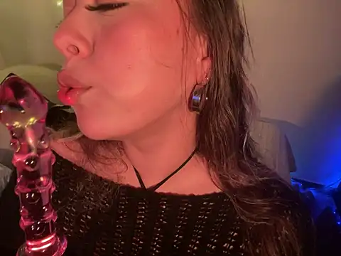 Im sophiie online show from January 4, 5:58 am