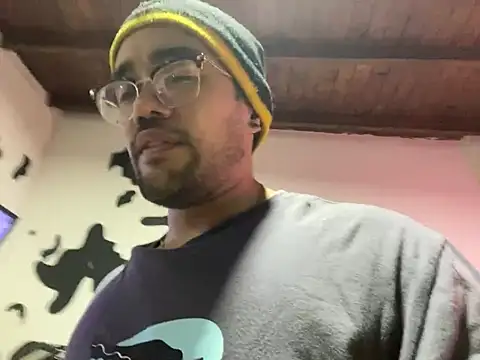 Im sophiie online show from February 2, 6:37 am