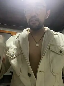 Im sophiie online show from February 10, 5:47 am