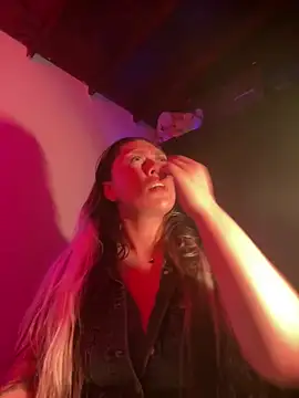 Im sophiie online show from February 12, 7:23 am