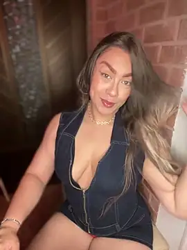 Im sophiie online show from March 20, 5:57 am