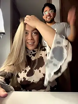 Im sophiie online show from April 4, 6:44 am