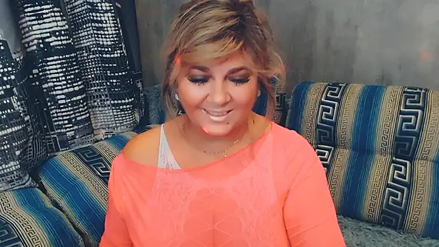 Snapshot of Malena_Mi chatting on December 8, 9:30 pm Malena Mi online show from December 8, 9:30 pm