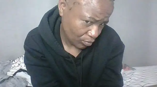 BeejayLoverxx online show from March 3, 3:41 am