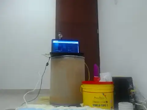 Snapshot of angellsexx20 chatting on February 4, 5:53 am angellsexx20 online show from February 4, 5:53 am