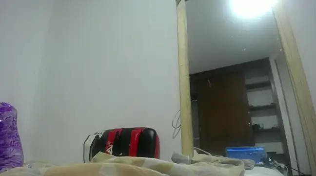 Snapshot of angellsexx20 chatting on February 11, 6:51 am angellsexx20 online show from February 11, 6:51 am