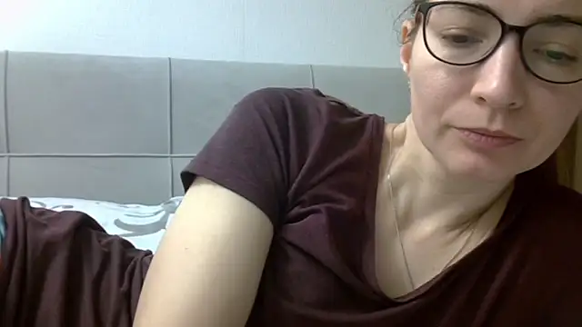 Ashleyspice online show from March 7, 6:24 am