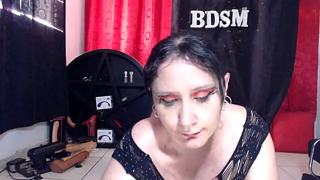 Snapshot of MonetKitty chatting on January 21, 10:41 pm MonetKitty online show from January 21, 10:41 pm