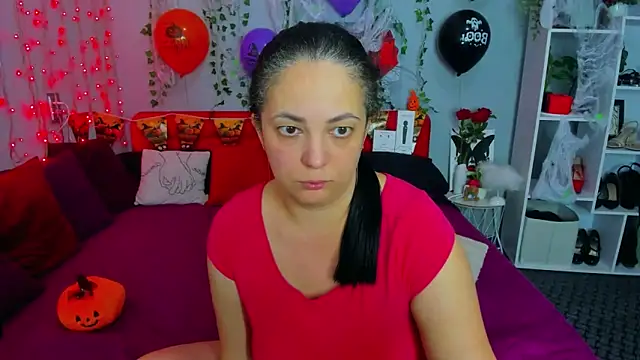 DarlingMilf online show from October 28, 7:27 pm