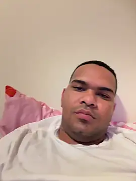 Snapshot of marhi32 chatting on October 7, 7:33 pm marhi32 online show from October 7, 7:33 pm