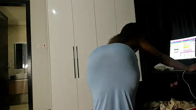 naughty bigass online show from April 6, 8:54 pm