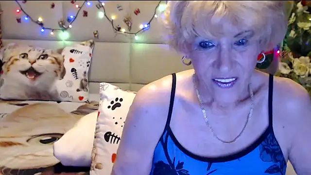 HappyWomanOn online show from December 15, 10:52 am