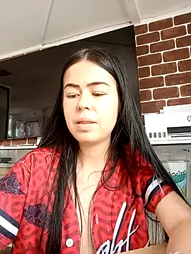 Snapshot of ArianaSmith69 chatting on February 6, 6:35 pm ArianaSmith69 online show from February 6, 6:35 pm