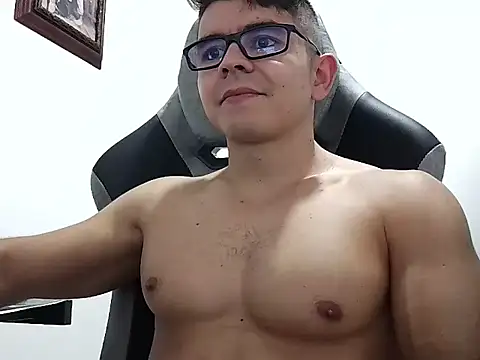 Snapshot of MILCARITAS3 chatting on February 19, 6:59 pm MILCARITAS3 online show from February 19, 6:59 pm