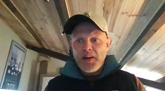 davigochi77bcn online show from February 27, 8:53 pm