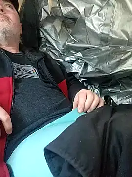 Hotredheadandtoungelasher online show from January 4, 1:21 pm