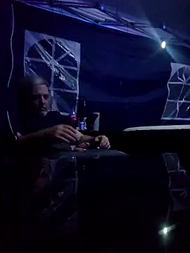 Hotredheadandtoungelasher online show from March 8, 10:24 pm