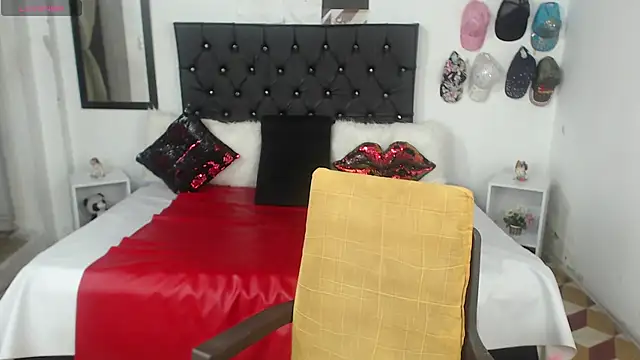 Snapshot of Sweetbigcatt chatting on March 16, 9:49 am Sweetbigcatt online show from March 16, 9:49 am