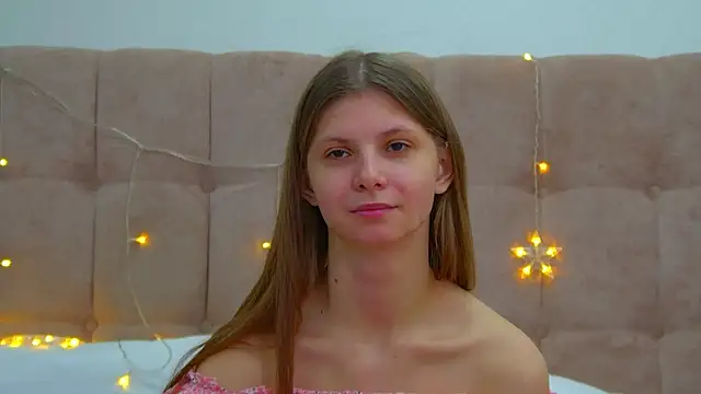 AudreyBarlow online show from December 28, 7:44 am