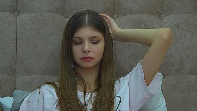 AudreyBarlow online show from February 8, 5:39 pm