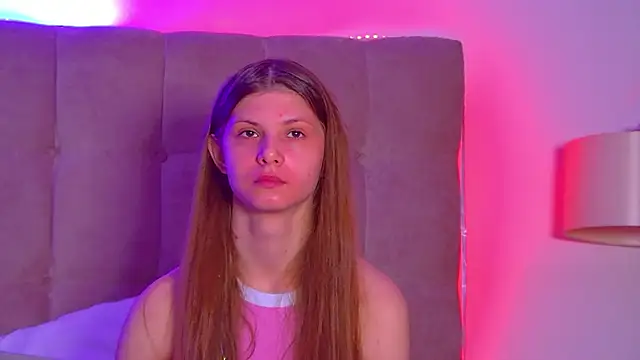 AudreyBarlow online show from March 19, 6:35 am