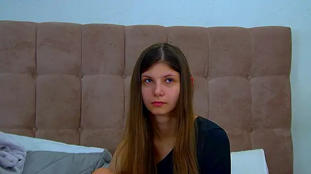 AudreyBarlow online show from January 17, 9:14 am