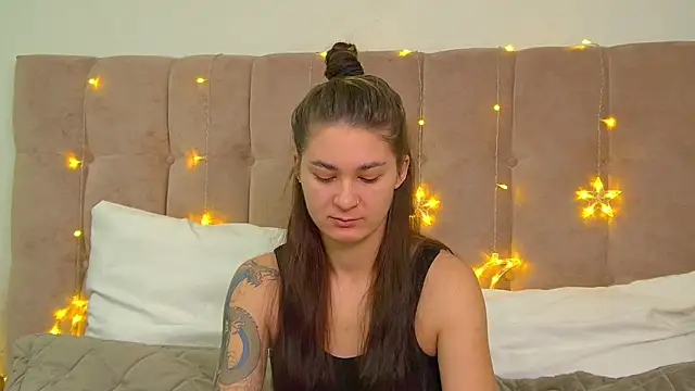 RachelSimpson online show from December 22, 6:26 pm