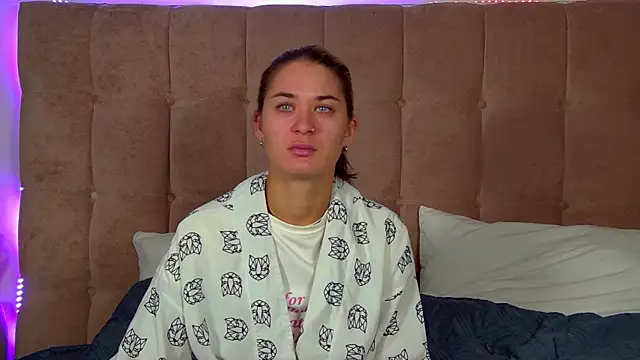 RachelSimpson online show from September 17, 6:20 pm