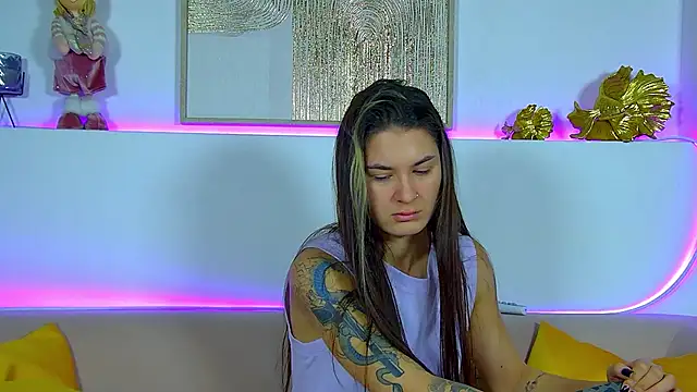 RachelSimpson online show from December 19, 6:15 pm