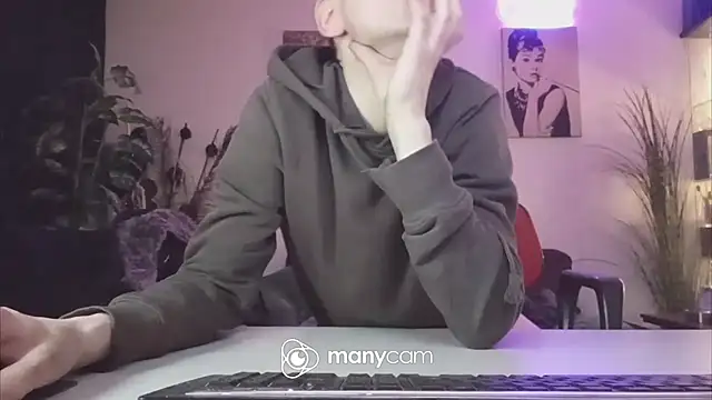 Snapshot of der_dino30 chatting on March 5, 4:34 am der dino30 online show from March 5, 4:34 am