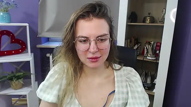 Zoey Erotic online show from January 7, 8:56 am