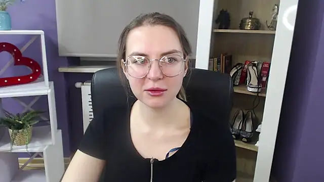 Zoey Erotic online show from January 14, 5:40 am