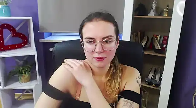 Zoey Erotic online show from January 28, 8:57 am