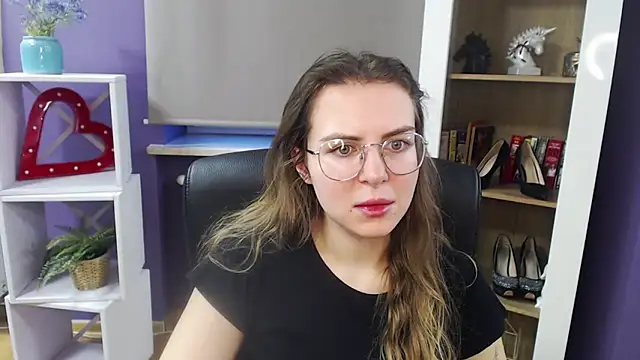 Zoey Erotic online show from February 17, 6:20 am