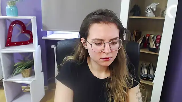 Zoey Erotic online show from February 17, 10:07 am