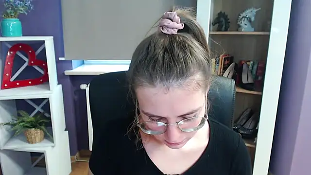 Zoey Erotic online show from February 21, 1:55 pm