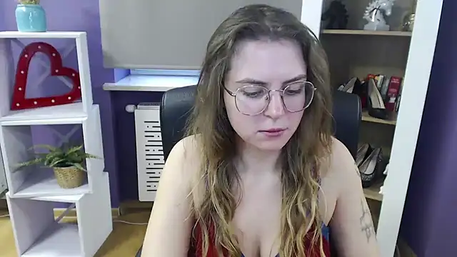 Zoey Erotic online show from February 27, 8:50 am