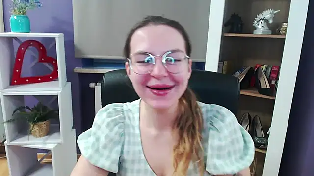 Zoey Erotic online show from March 10, 5:22 am