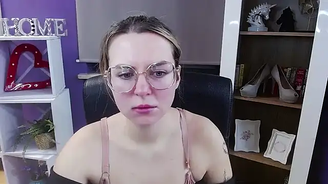 Zoey Erotic online show from January 9, 5:32 am