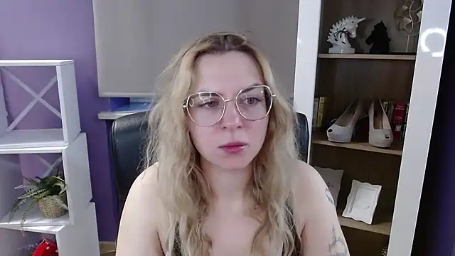 Zoey Erotic online show from April 20, 4:26 am