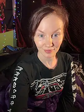 courtneyoccult online show from November 7, 7:19 am