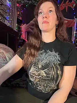 courtneyoccult online show from November 18, 6:07 am