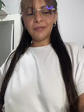 Snapshot of Kataliina chatting on March 22, 2:48 am Kataliina online show from March 22, 2:48 am